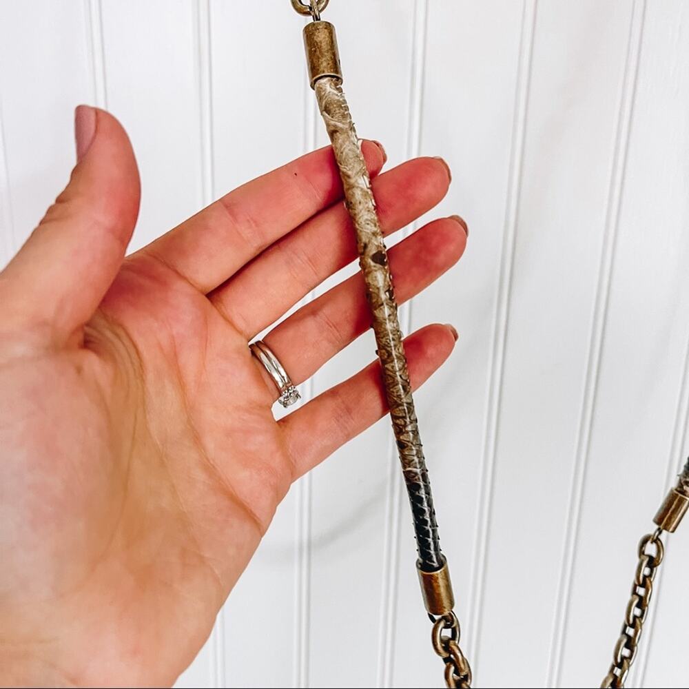 Burberry Snake Embossed Chain Long Necklace - Picture 4 of 7